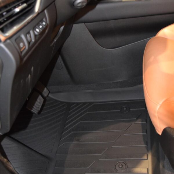 שטיחי 3W לקאדילאק XT4 שנת 2019+